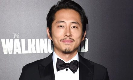 Steven Yeun riflette sul suo (defunto) personaggio in Walking Dead